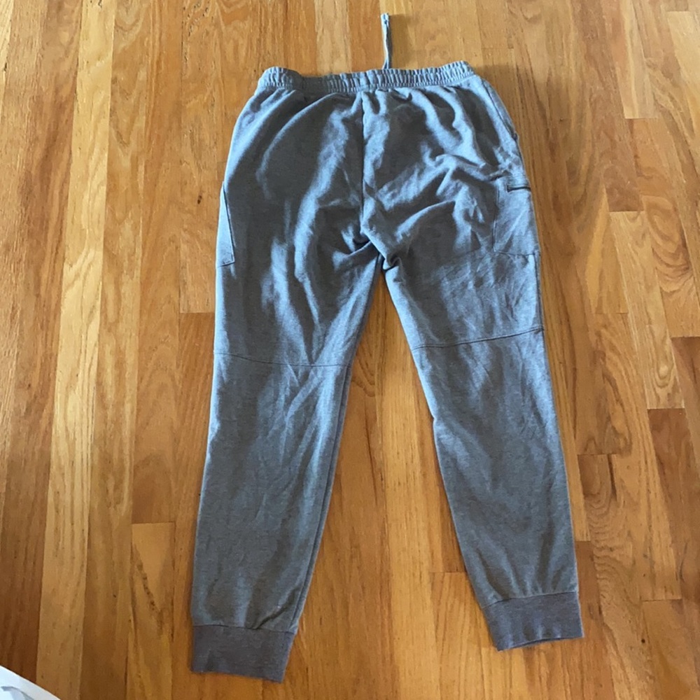 Banana Republic Lightweight Joggers - Picture 4 of 4